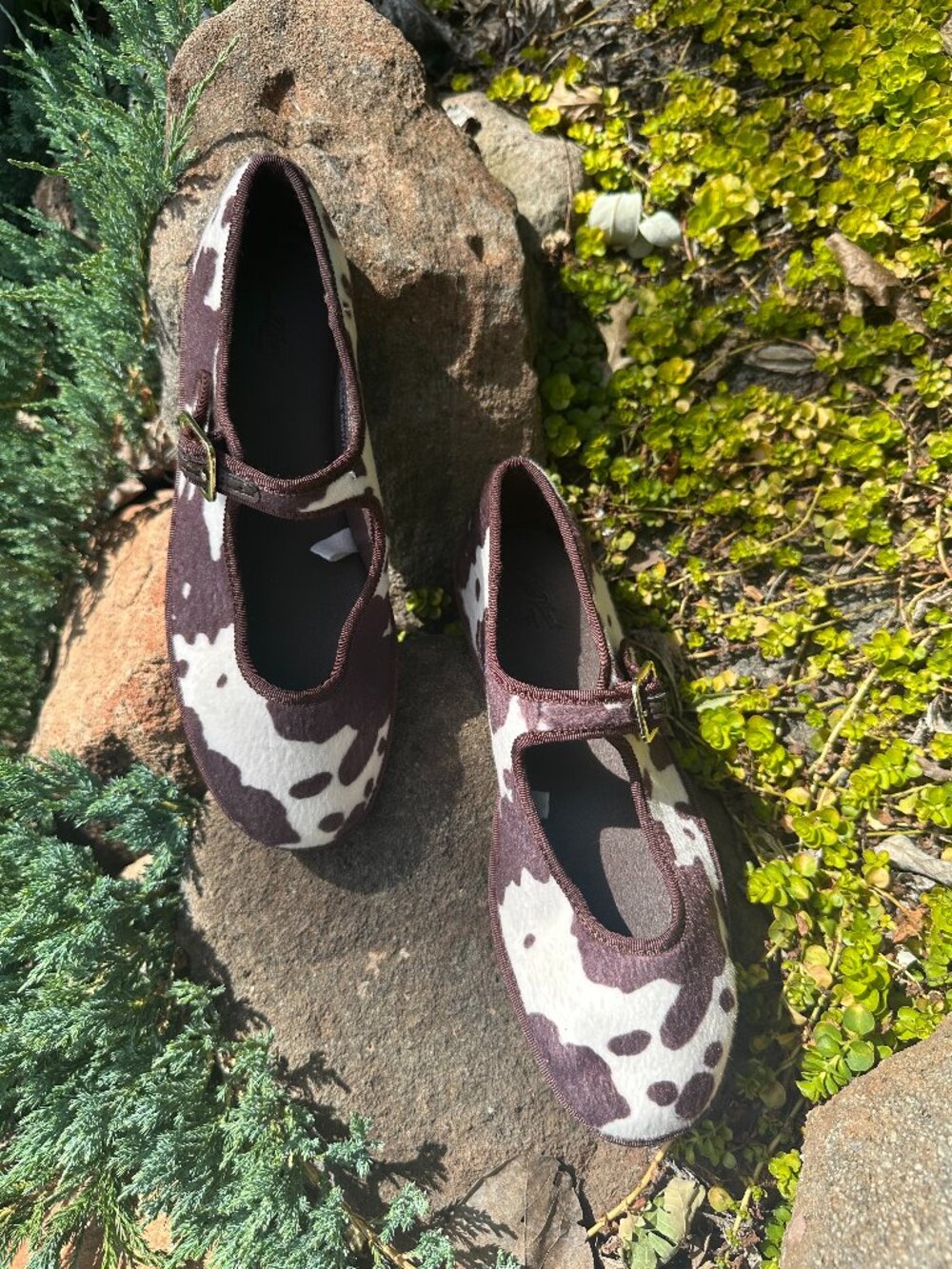 Universal Thread Cow Print Mary Jane Flats 6.5 Western